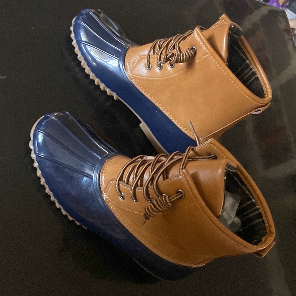 NEW DUCK BOOTS SZ 8 VEGAN LEATHER AND RUBBER SOLES W/ PLAID FLANNEL LINING - Picture 8 of 8